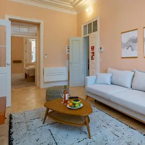 Apartamento Pombaline Building W/pool By Lovelystay, Vila Real de Santo António
